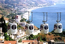 Seilbahn in Taormina