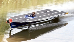 Solares Tragflächenboot der TU Delft