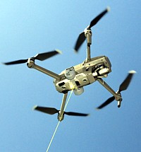 Drohne mit Auslösesystem