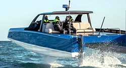 Tragflügel-Katamaran von VPLP Design