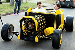 LEGO-Druckluftauto