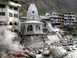 Heiße Quellen in Manikaran