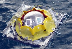 Unterwasser-Solarzellen vor dem Absenken