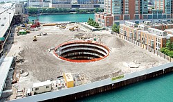 Bauloch des Chicago Spire