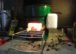 Rocket Stove mit TE-Lüfter